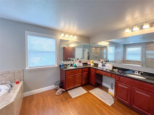 $3,500 | 948 Northwest 252 Drive, Newberry, FL 32669