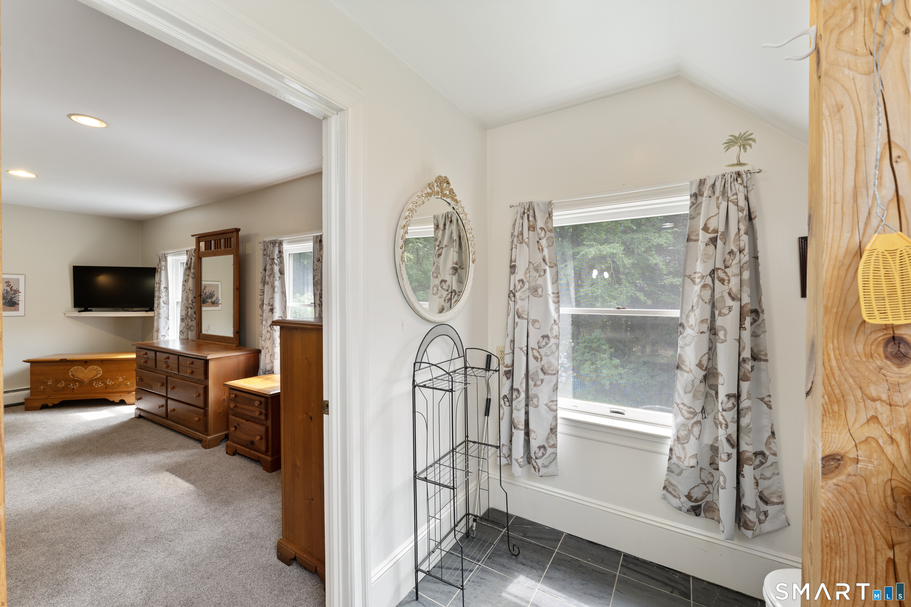 50 Swedetown Road Pomfret, CT 06259 - Photo 22 of 40 Primary suite