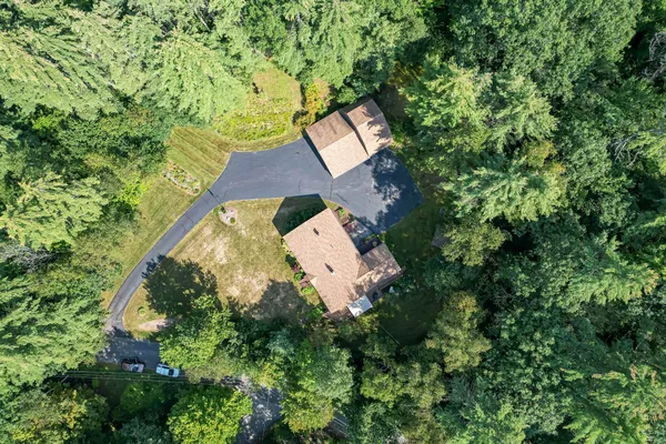 $799,900 | 13 Evans Road, Hebron, NH 03241