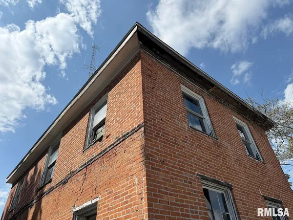 $19,875 | 217 Market Street, Golconda, IL 62938