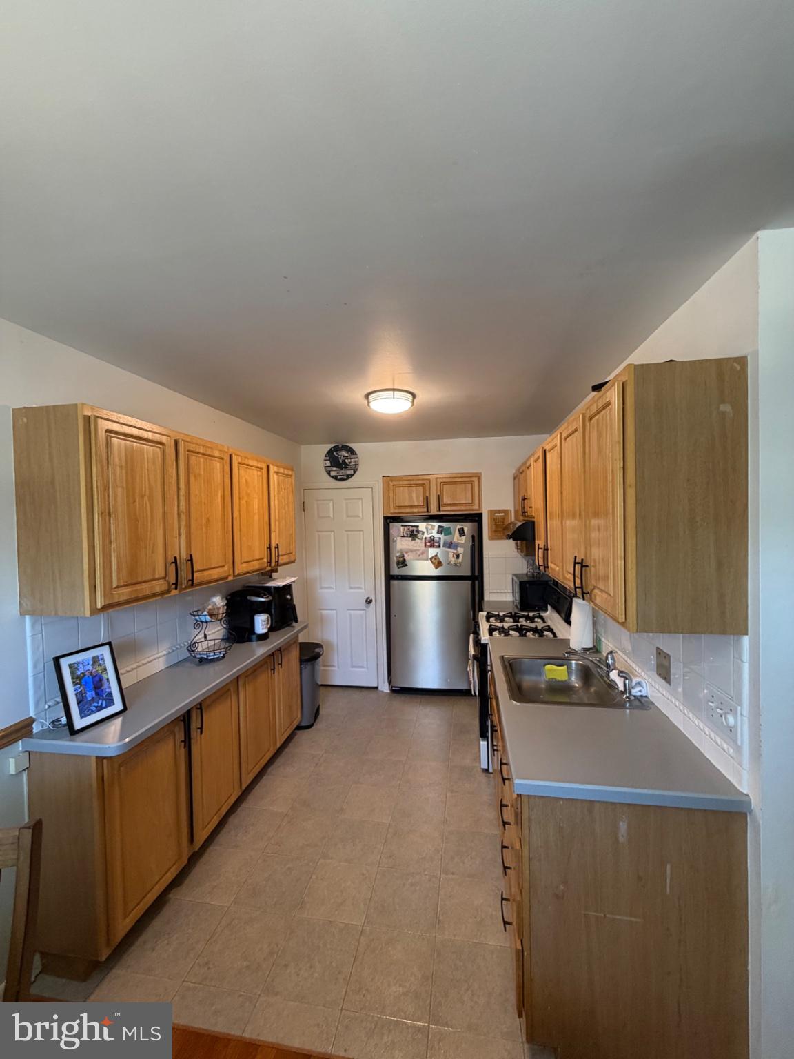 607 Sherrie Road Philadelphia, PA 19115 - Photo 9 of 19 Bright and inviting kitchen space.