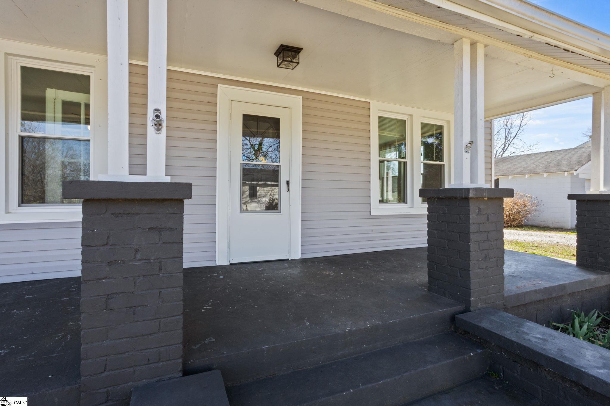 181 J Street Greer, SC 29651 - Photo 3 of 23