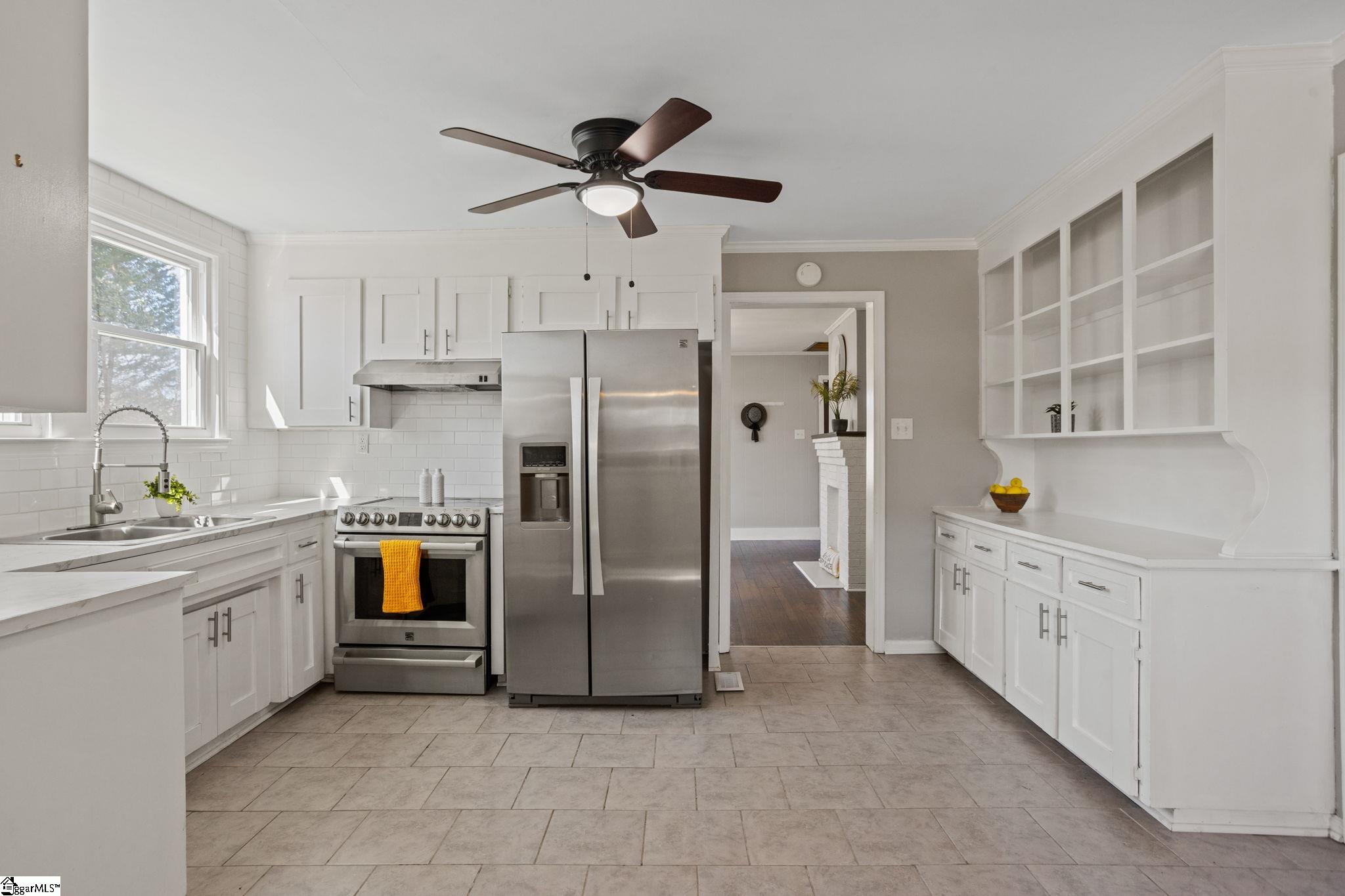 181 J Street Greer, SC 29651 - Photo 7 of 23