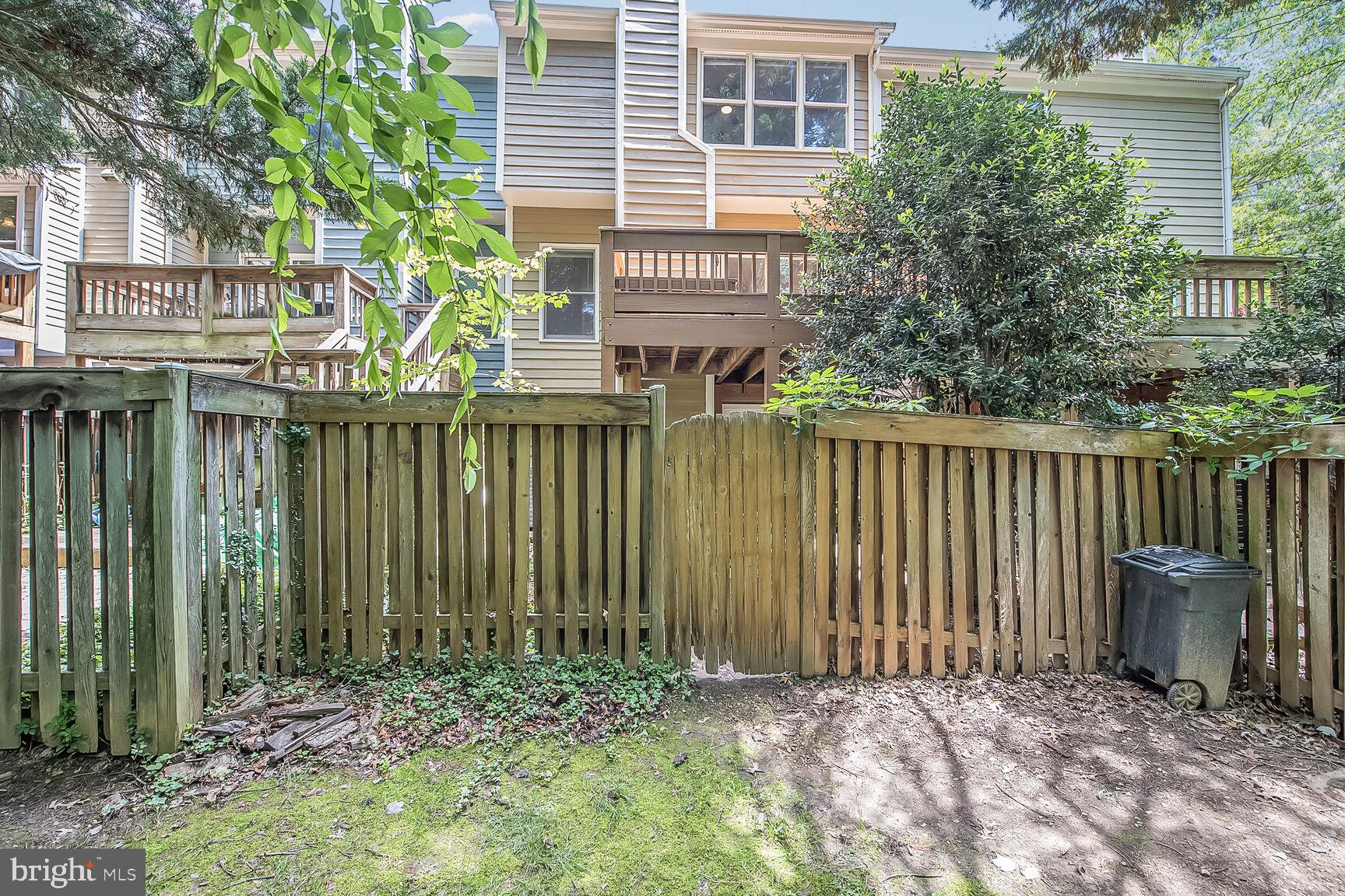 1657 Oak Spring Way Reston, VA 20190 - Photo 23 of 24 Gallery Image 23