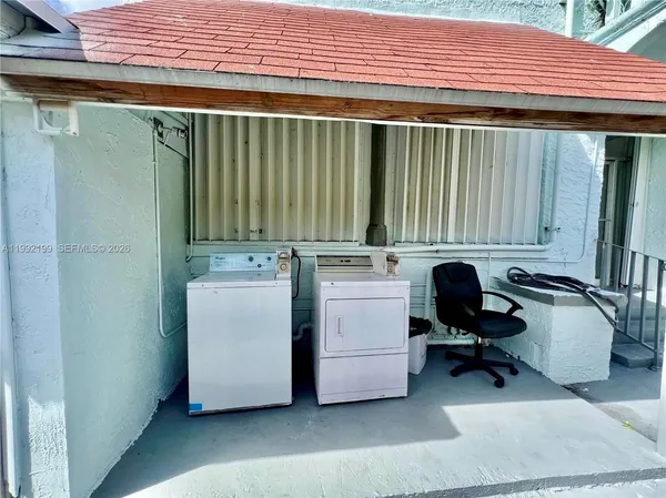 $2,200 | 301 Southwest 10th Avenue, Unit 1, Miami, FL 33130