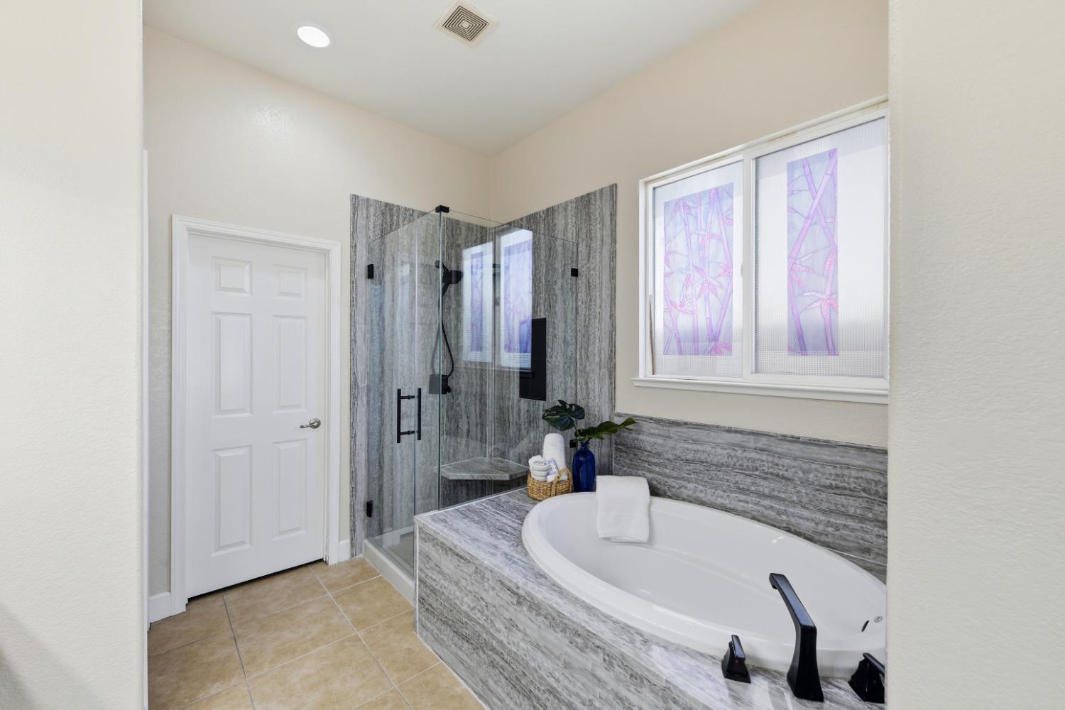 1733 Klamath Road West Sacramento, CA 95691 - Photo 41 of 66