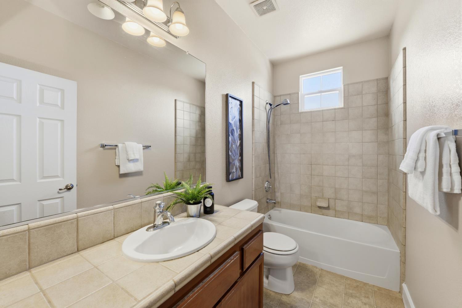 1733 Klamath Road West Sacramento, CA 95691 - Photo 44 of 66