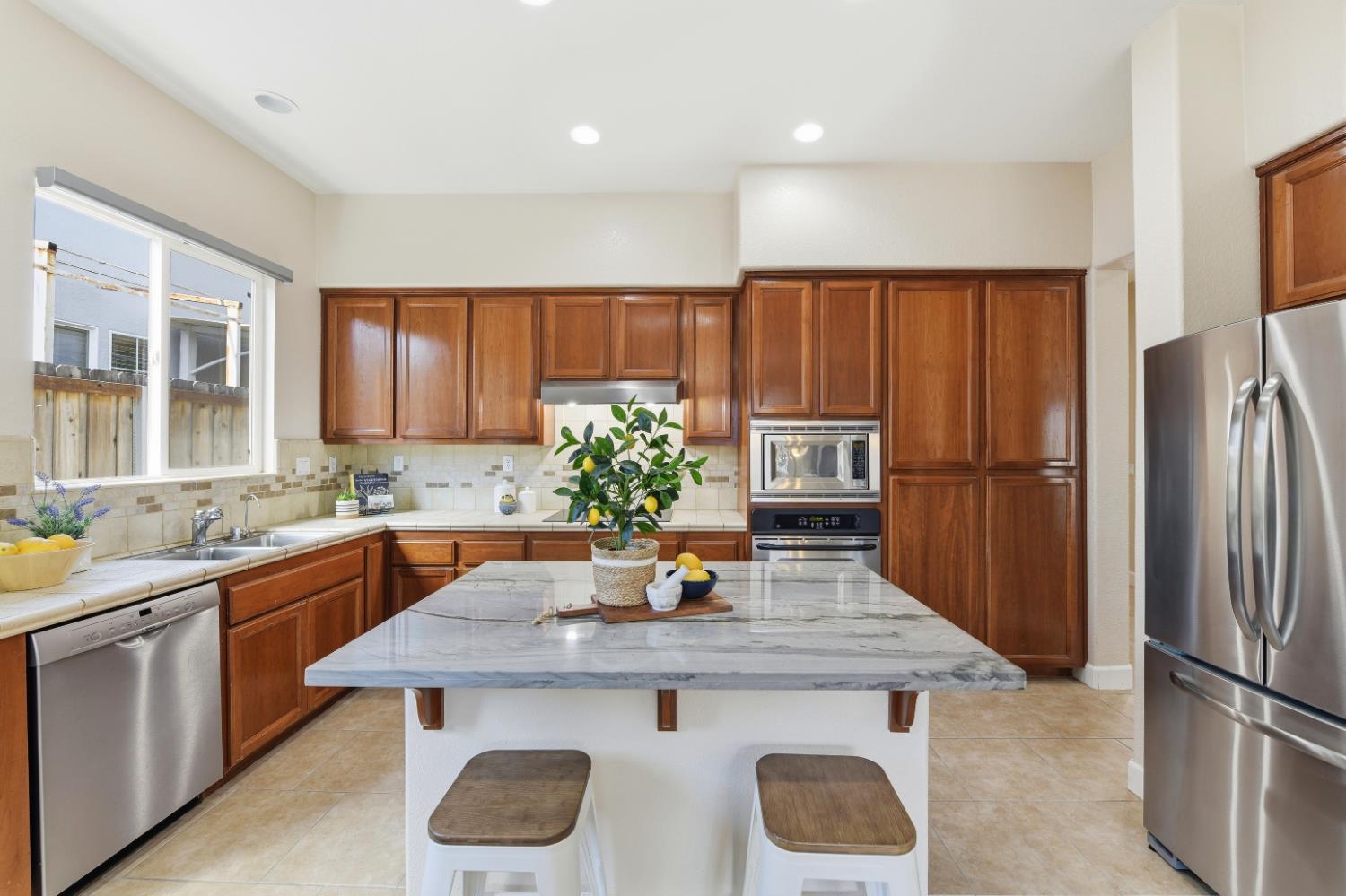 1733 Klamath Road West Sacramento, CA 95691 - Photo 62 of 66