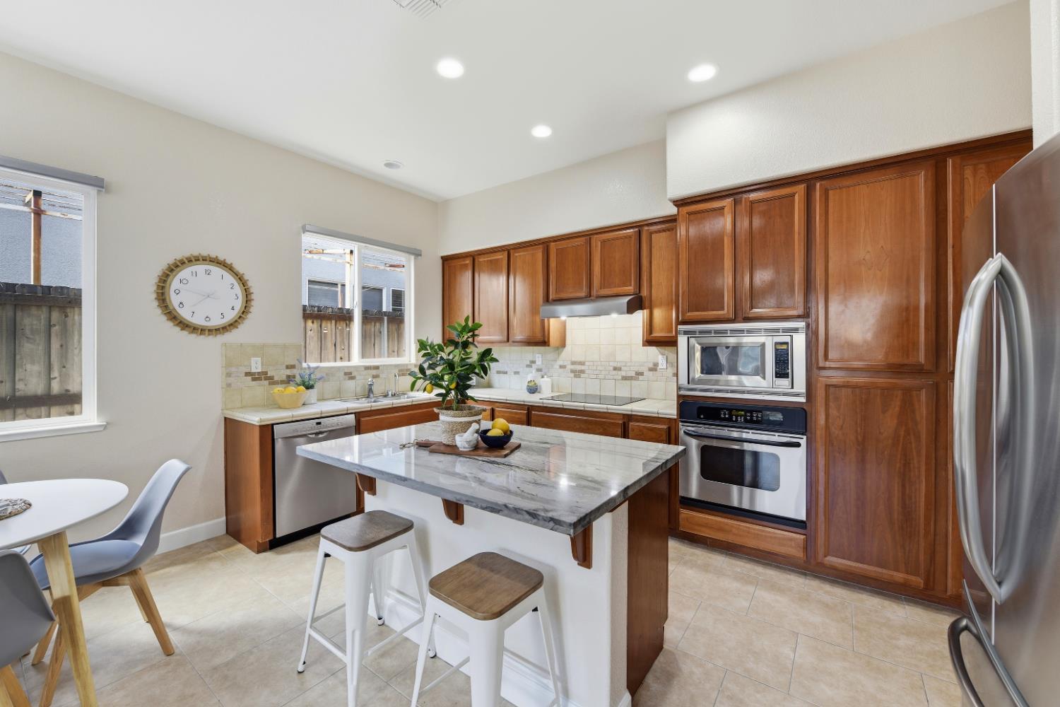 1733 Klamath Road West Sacramento, CA 95691 - Photo 63 of 66