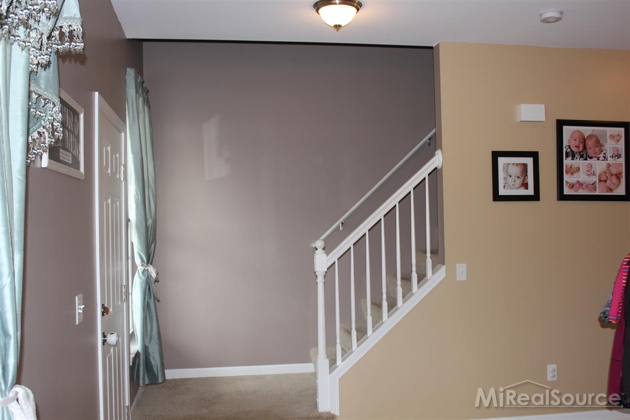 47915 Gloede Road Macomb, MI 48044 - Photo 4 of 29 Landing