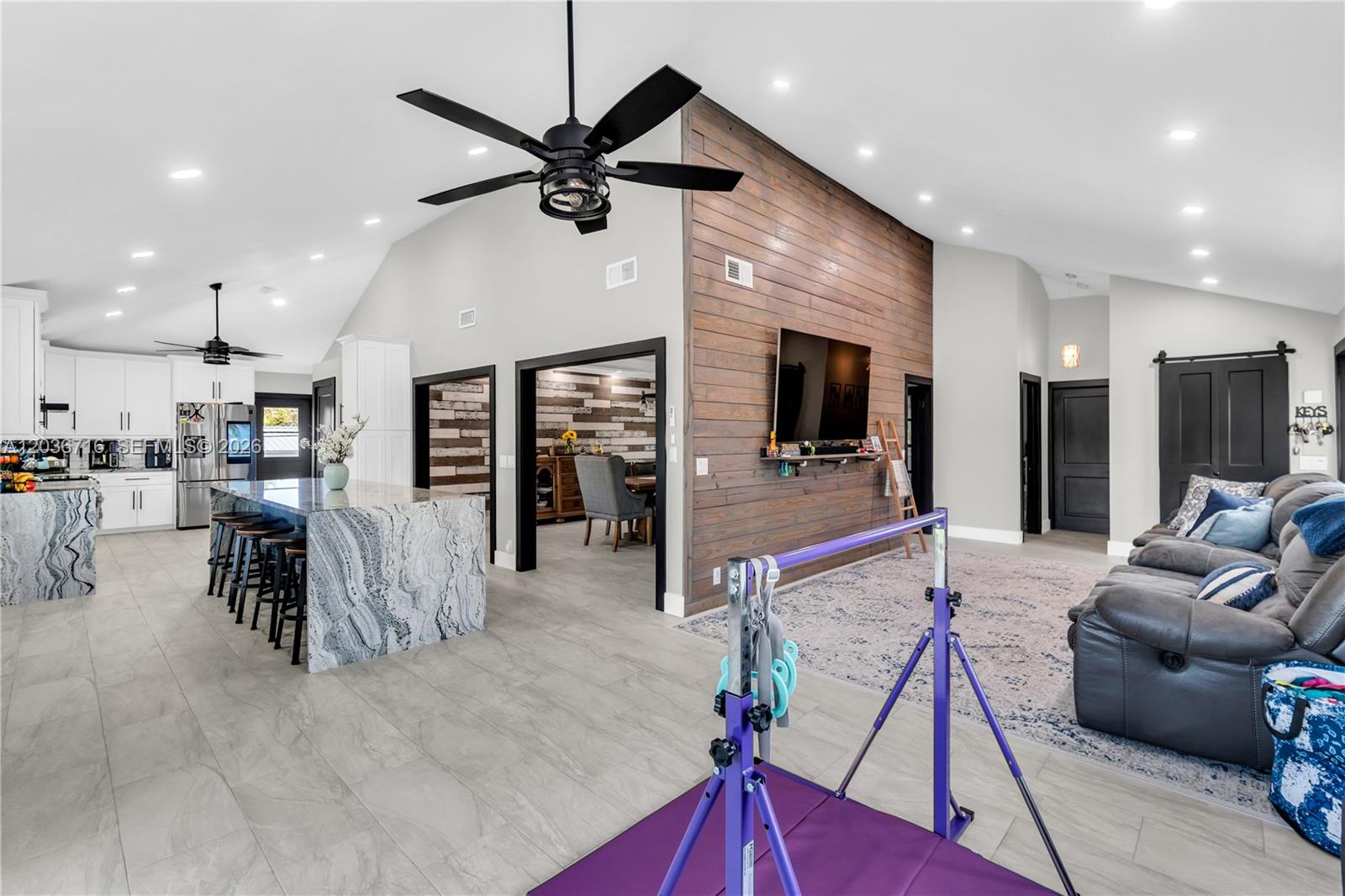 5049 Cleveland Road Delray Beach, FL 33484 - Photo 12 of 56