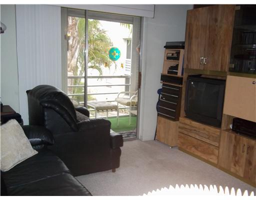 949 Flanders T, Unit 949 Delray Beach, FL 33484 - Photo 9 of 11 Additional Photo