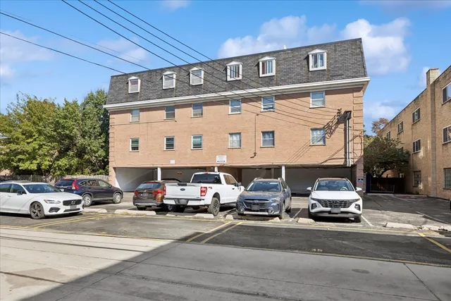 $153,500 | 415 Wesley Avenue, Unit 36, Oak Park, IL 60302