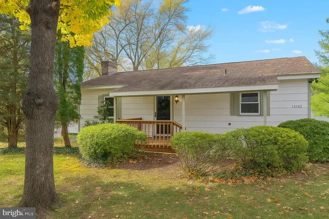 front view of house with a yard