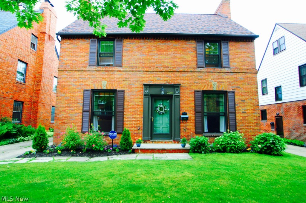 2584 Fenwick Road Cleveland, OH 44118 - Photo 1 of 25 Gallery Image 1