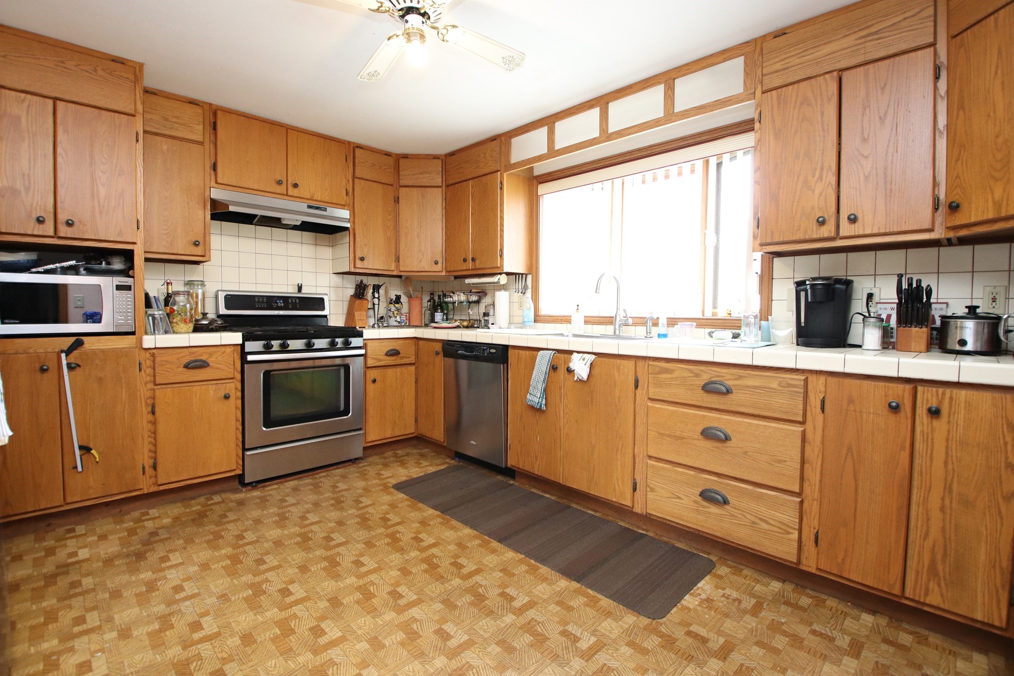 28 Wendell Street Saugus, MA 01906 - Photo 5 of 16 Gallery Image 5