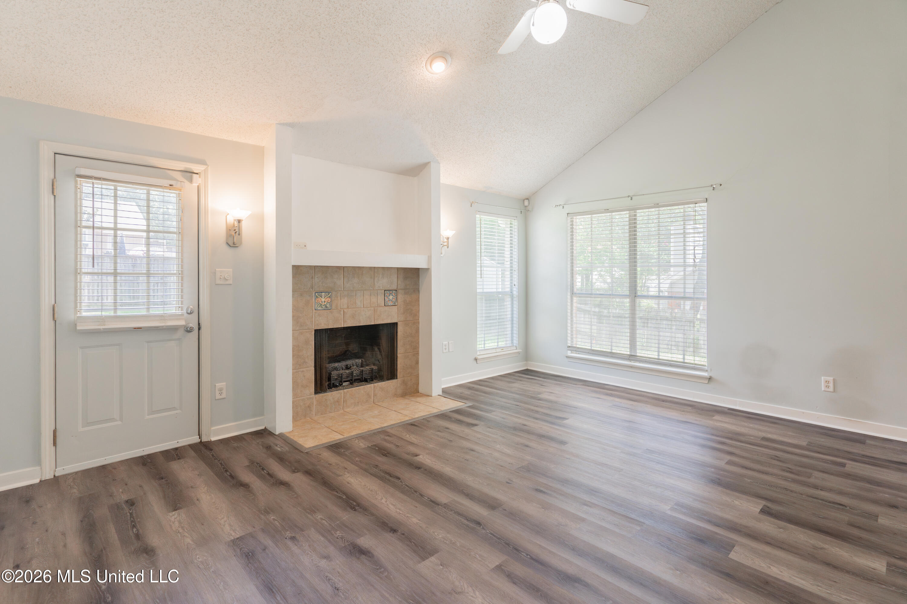 107 Yorkshire Cove Clinton, MS 39056 - Photo 23 of 59 23-LivingRoom