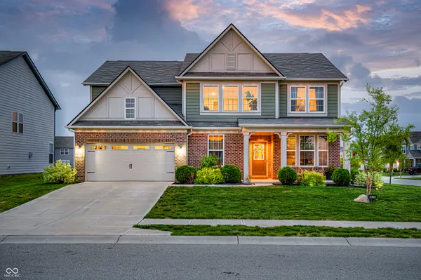 $415,000 | 2475 South Copperstone Drive, New Palestine, IN 46163