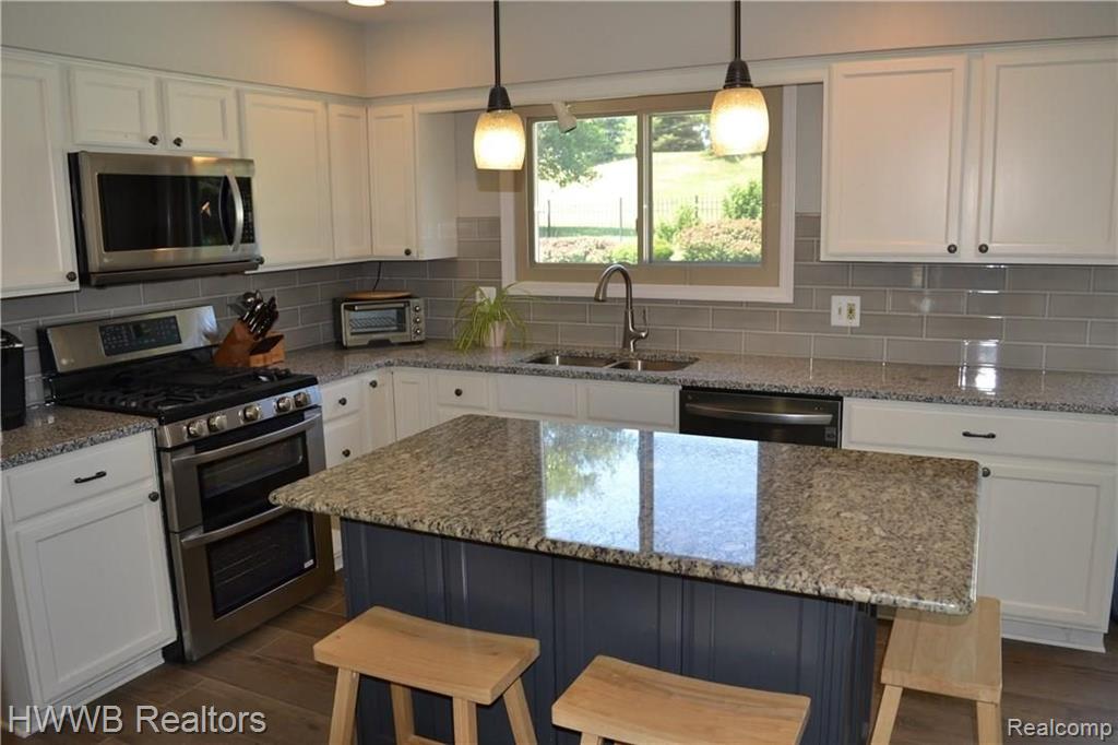 1950 Kilburn Road West Rochester Hills, MI 48306 - Photo 11 of 45