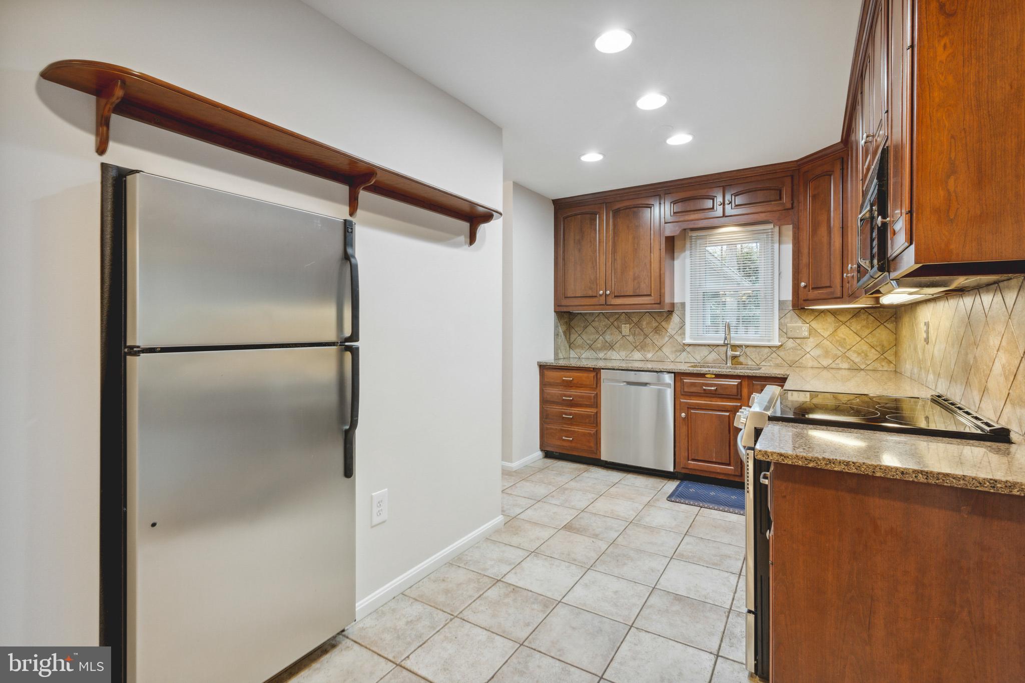 9308 Emory Grove Road Gaithersburg, MD 20877 - Photo 12 of 45 Kitchen