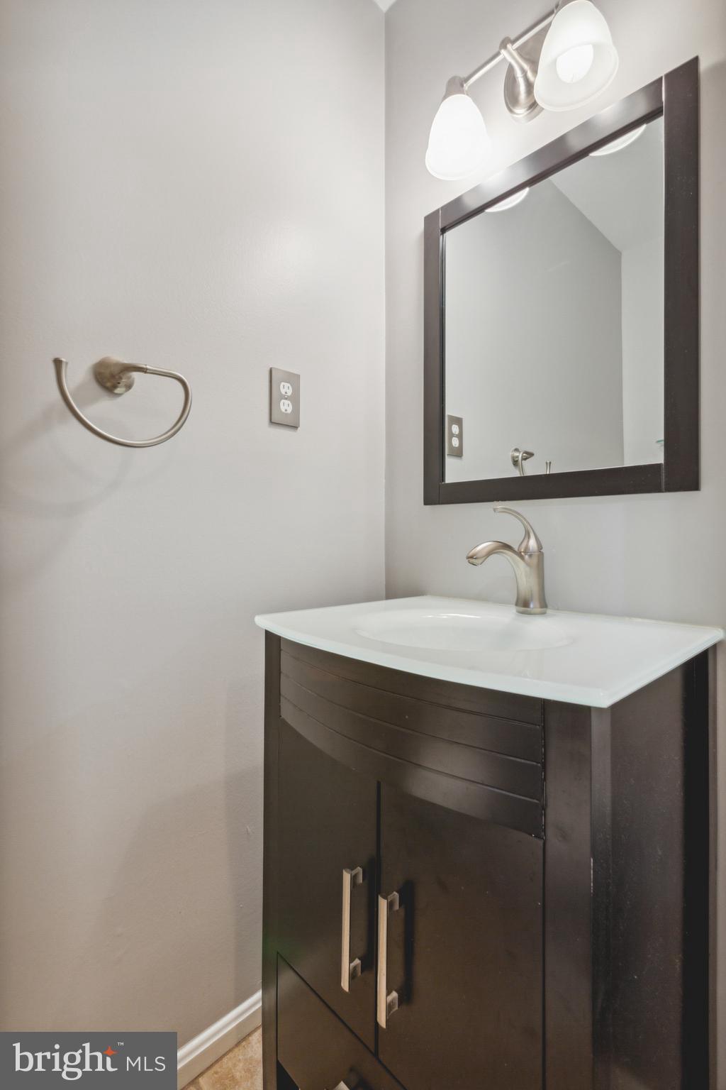 9308 Emory Grove Road Gaithersburg, MD 20877 - Photo 15 of 45 Main level half-bath