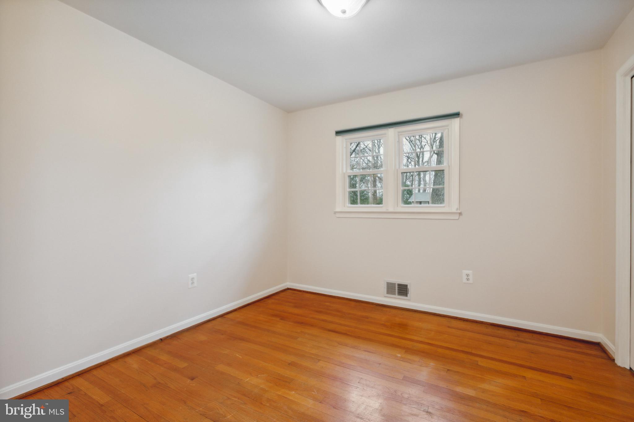 9308 Emory Grove Road Gaithersburg, MD 20877 - Photo 22 of 45 Bedroom 3