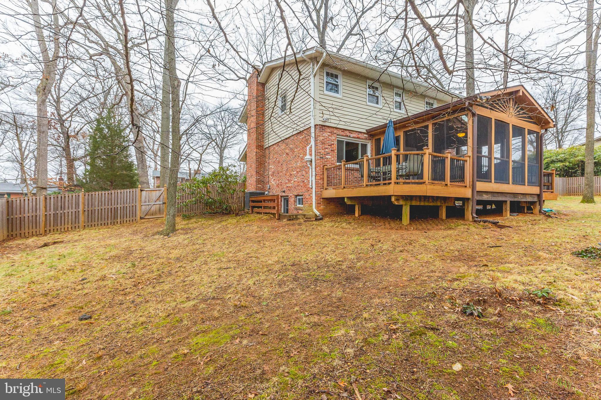 9308 Emory Grove Road Gaithersburg, MD 20877 - Photo 37 of 45 Amazing fenced yard