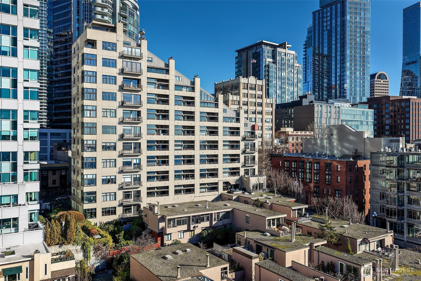 2021 1st Avenue, Unit E8 Seattle, WA 98121 - Photo 28 of 32 a picture of city view
