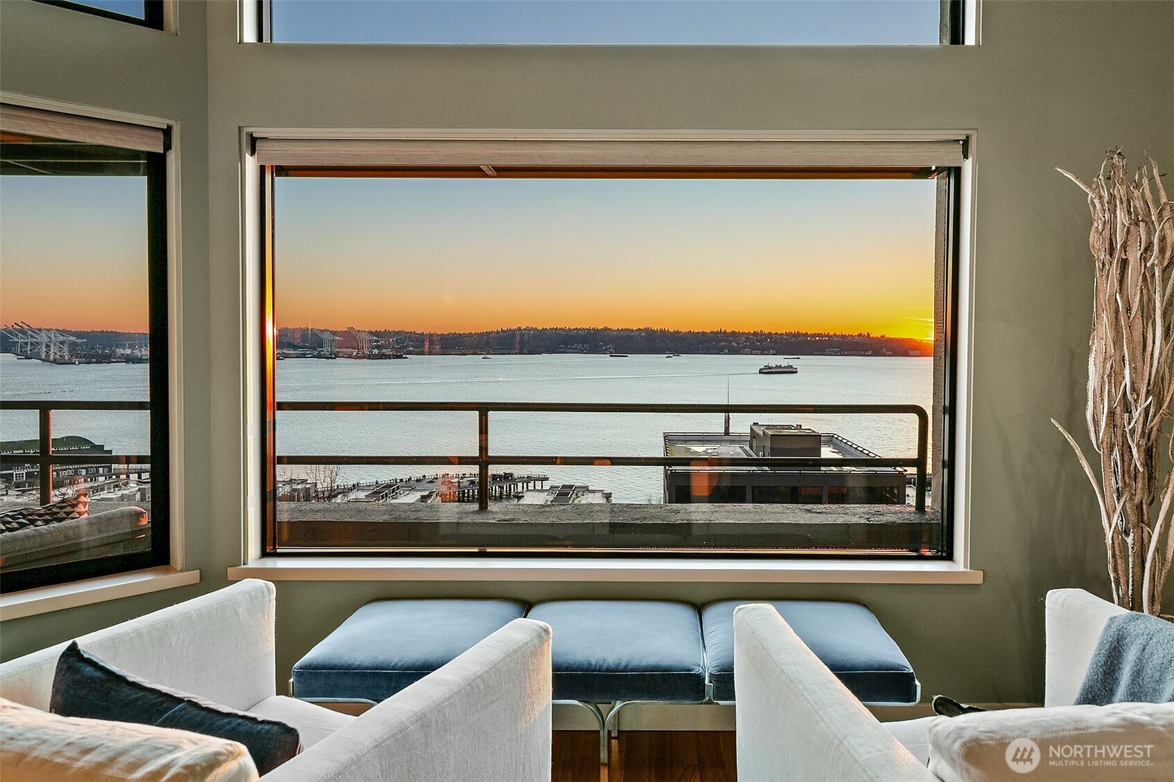 2021 1st Avenue, Unit E8 Seattle, WA 98121 - Photo 7 of 32 a outdoor living room with furniture