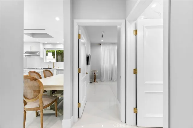 a view of a livingroom with furniture