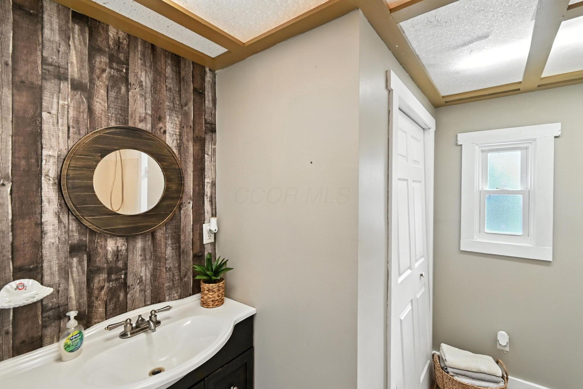 11372 Kickapoo Path Lakeview, OH 43331 - Photo 16 of 22 kickapoo bathroom down3