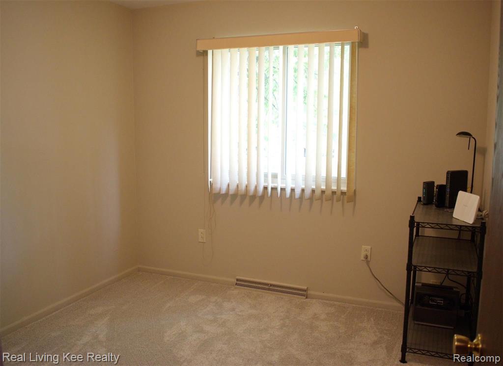 88 East Maryknoll Road Rochester Hills, MI 48309 - Photo 25 of 36