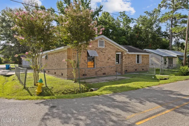 $95,000 | 810 Abbirene Street, Franklin, LA 70538