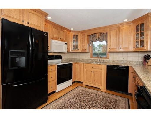 48 Stockbridge Road Hanover, MA 02339 - Photo 6 of 30 Gallery Image 6