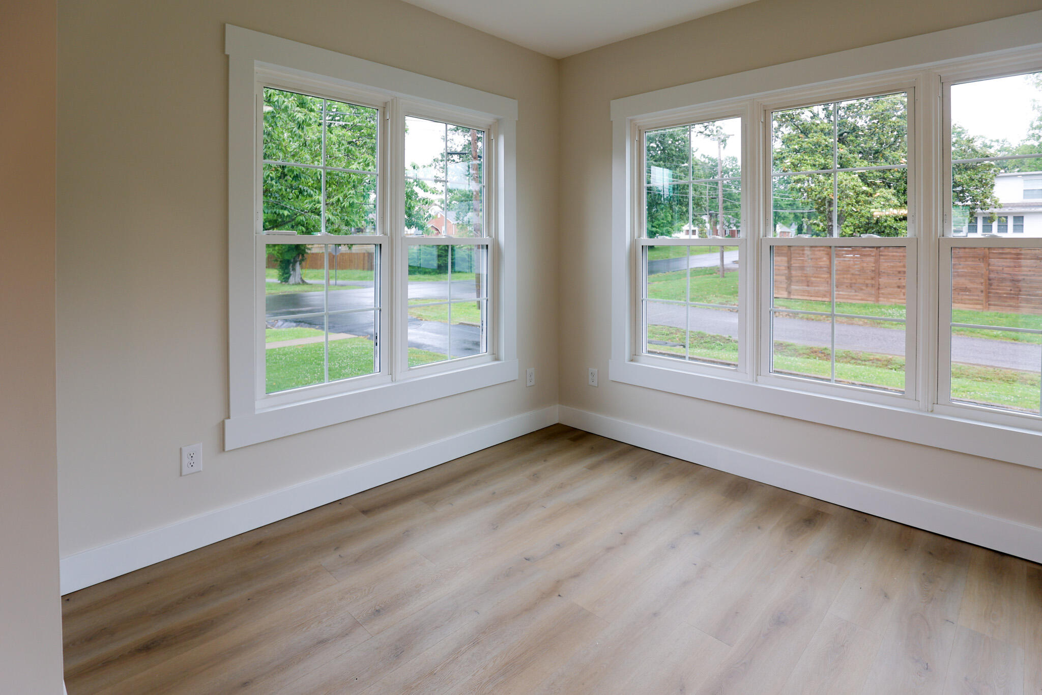 603 West Jefferson Street Paducah, KY 42001 - Photo 16 of 46 Sunroom/Office/Flex Space