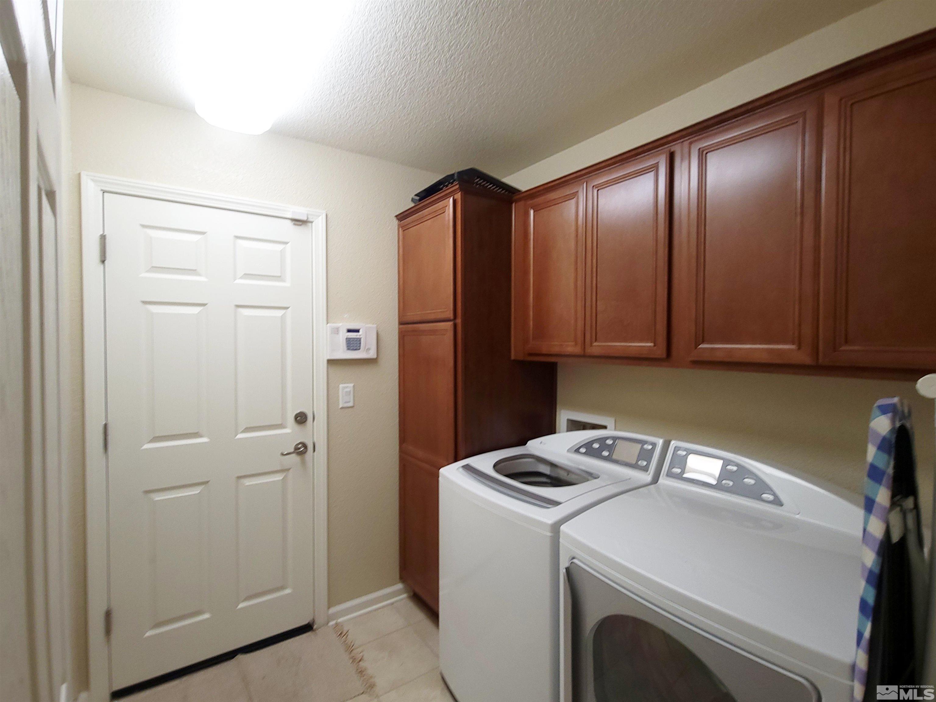 8955 Grisom Way Reno, NV 89506 - Photo 13 of 19 Photo 13