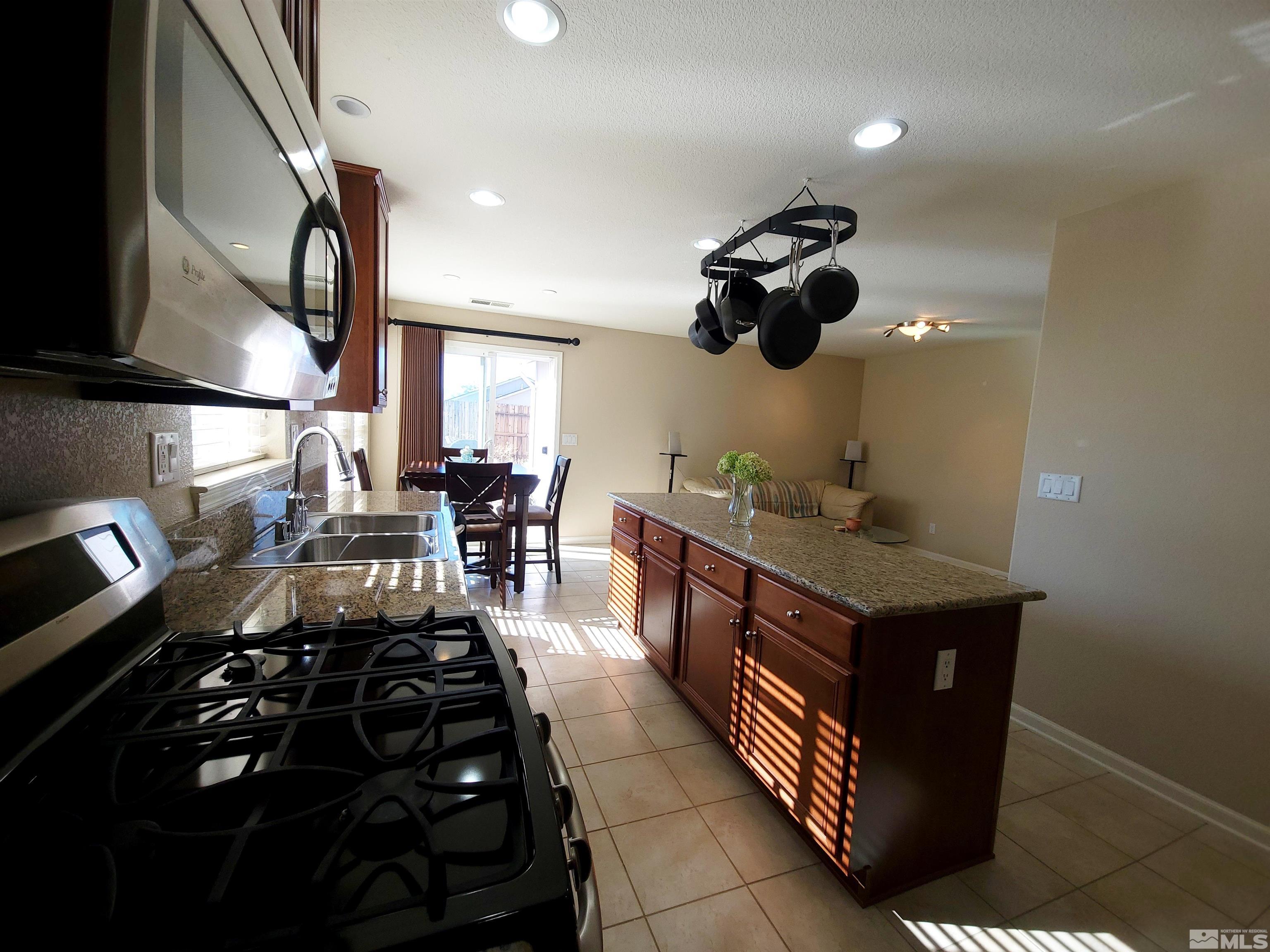 8955 Grisom Way Reno, NV 89506 - Photo 5 of 19 Photo 5