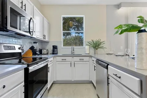 $269,900 | 2725 Calabria Avenue, Unit 2725, Davenport, FL 33897