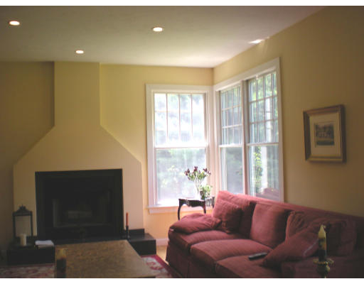 31 Bird Street Needham, MA 02492 - Photo 7 of 13