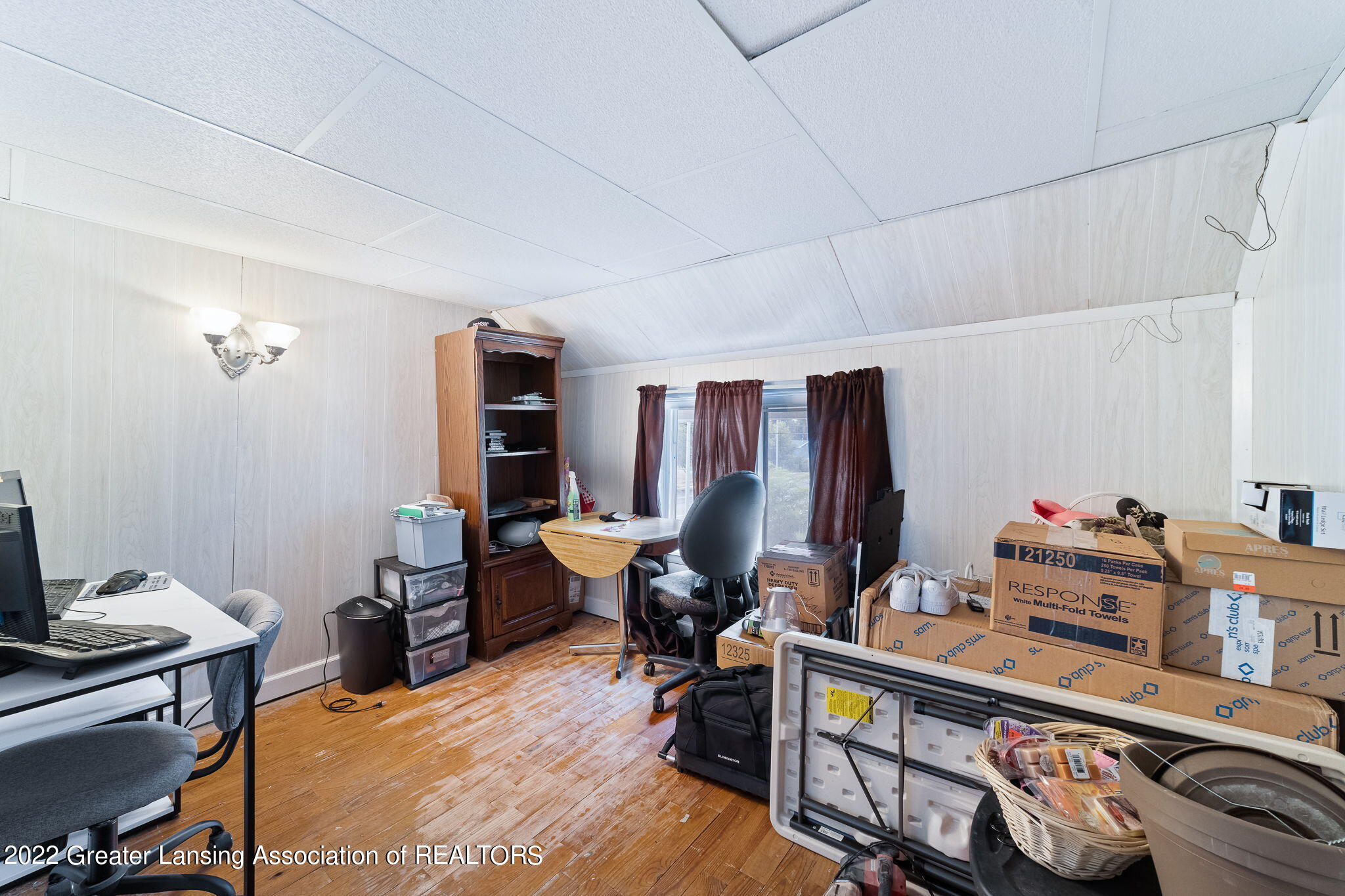3625 Pleasant Grove Road Lansing, MI 48910 - Photo 11 of 23 10-web-or-mls-Home-Exposure-3625-Pleasan
