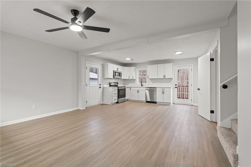 292 Mt Pleasant Church Road State Road, NC 28676 - Photo 5 of 34