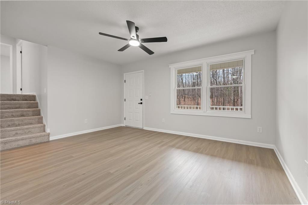 292 Mt Pleasant Church Road State Road, NC 28676 - Photo 6 of 34