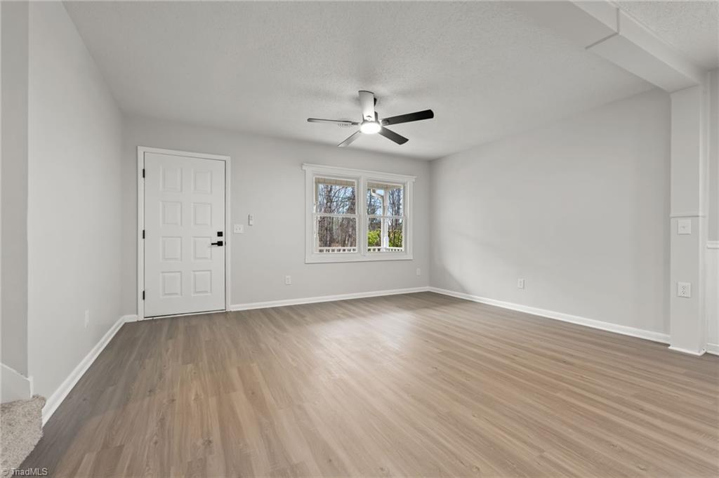 292 Mt Pleasant Church Road State Road, NC 28676 - Photo 7 of 34