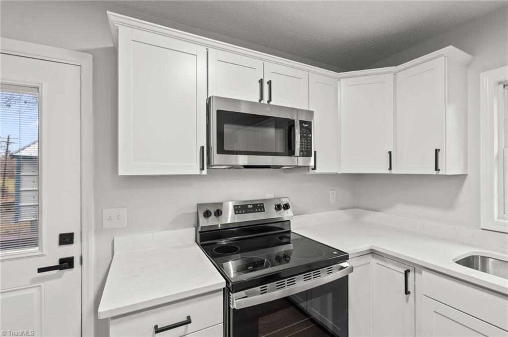 292 Mt Pleasant Church Road State Road, NC 28676 - Photo 10 of 34