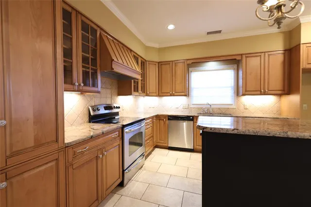 $599,900 | 5249 Wyndham Court, Abilene, TX 79606