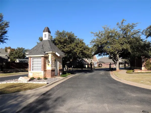 $574,900 | 5249 Wyndham Court, Abilene, TX 79606