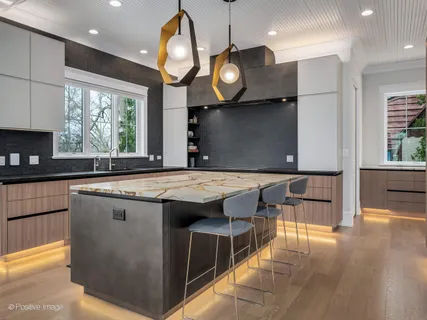 $2,890,000 | 430 North Adams Street, Hinsdale, IL 60521