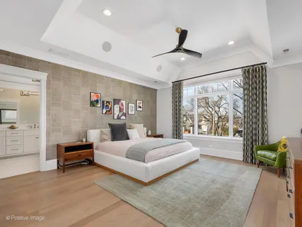 $2,890,000 | 430 North Adams Street, Hinsdale, IL 60521