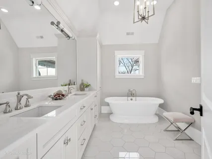 $2,890,000 | 430 North Adams Street, Hinsdale, IL 60521