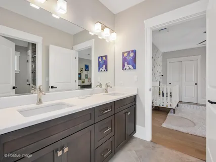 $2,890,000 | 430 North Adams Street, Hinsdale, IL 60521